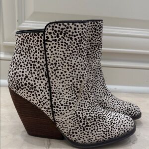Very Volatile Black and White Speckled Ankle Boots